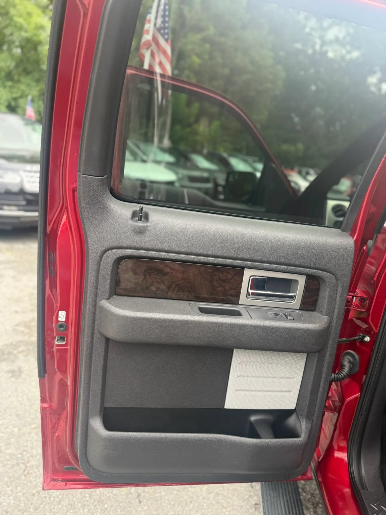 Used 2013 Ford F150 Platinum AWD/4WD image 26