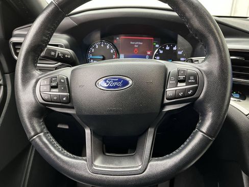 Certified 2020 Ford Explorer XLT w/ Equipment Group 202A AWD/4WD image 16