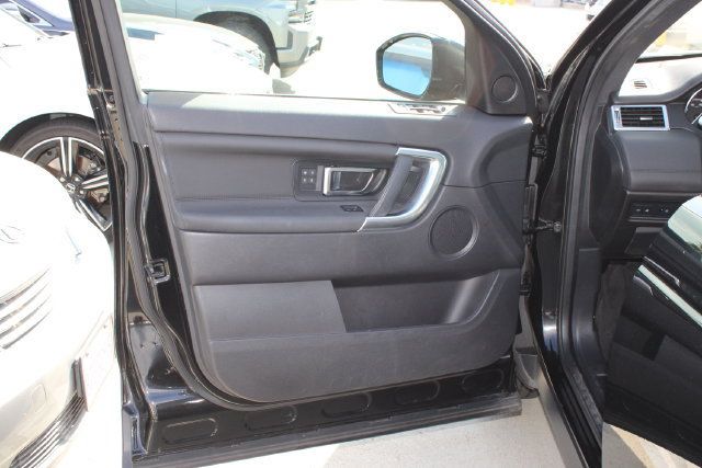 Used 2017 Land Rover Discovery Sport HSE AWD/4WD image 11