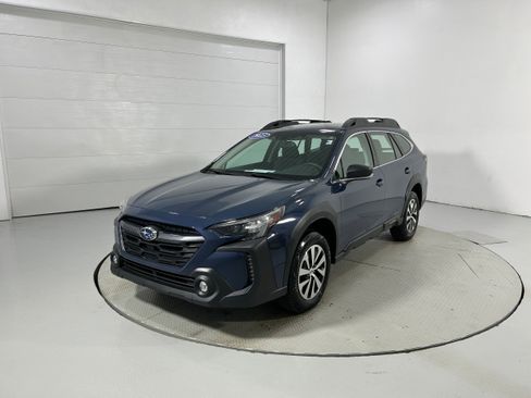 Used 2023 Subaru Outback AWD/4WD image 19