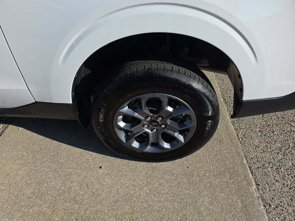 Used 2025 Ford Maverick XLT w/ XLT Luxury Package FWD image 11