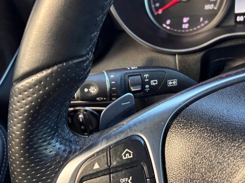 Used 2019 Mercedes-Benz GLC 300 4MATIC image 37