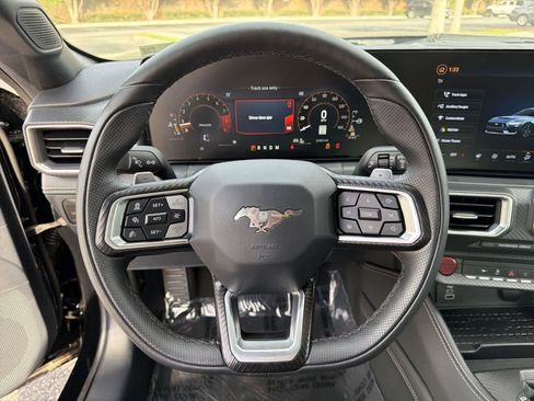 Used 2024 Ford Mustang GT Premium image 12