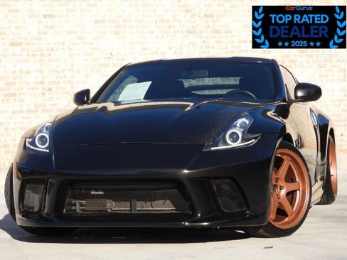 Used 2016 Nissan 370Z Coupe image 2