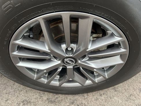 Certified 2023 Nissan Rogue S image 39