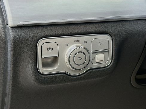 Certified 2025 Mercedes-Benz GLS 450 4MATIC image 12