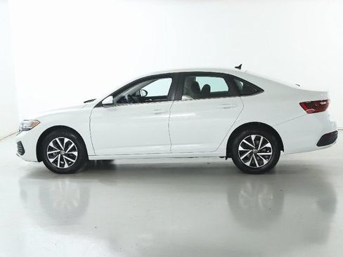Certified 2024 Volkswagen Jetta S FWD image 37