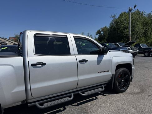 Used 2017 Chevrolet Silverado 1500 LTZ Z71 w/ Redline Edition AWD/4WD image 12