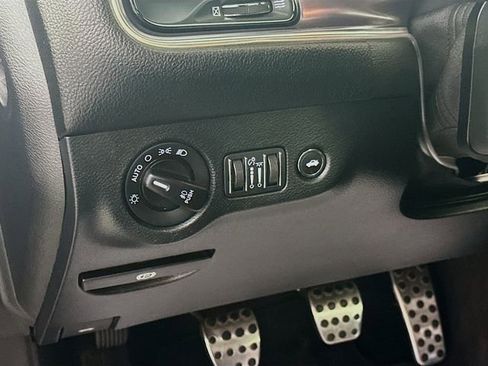 Used 2018 Dodge Challenger R/T Scat Pack image 11