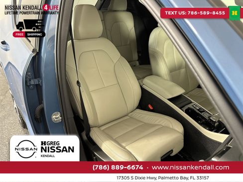 Used 2023 Volvo XC40 B5 Plus w/ Protection Package Premier image 31