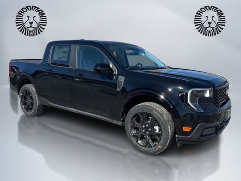 New 2026 Ford Maverick Lariat w/ Black Appearance Package image 3