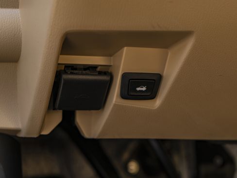 Used 2025 MAZDA MX-5 Miata RF Grand Touring image 36