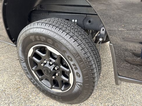 New 2025 RAM 2500 Laramie w/ Towing Technology Group AWD/4WD image 22