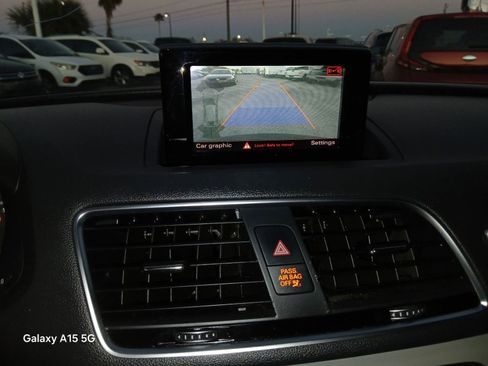 Used 2018 Audi Q3 2.0T Premium w/ Convenience Package image 31