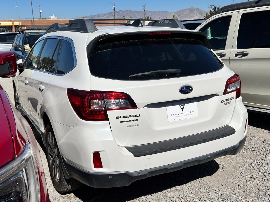 Used 2017 Subaru Outback 2.5i Limited AWD/4WD image 5