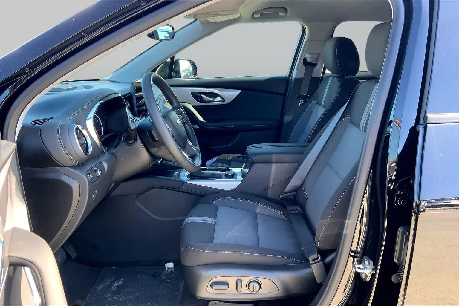 New 2026 Chevrolet Blazer LT w/ Convenience Package FWD image 10