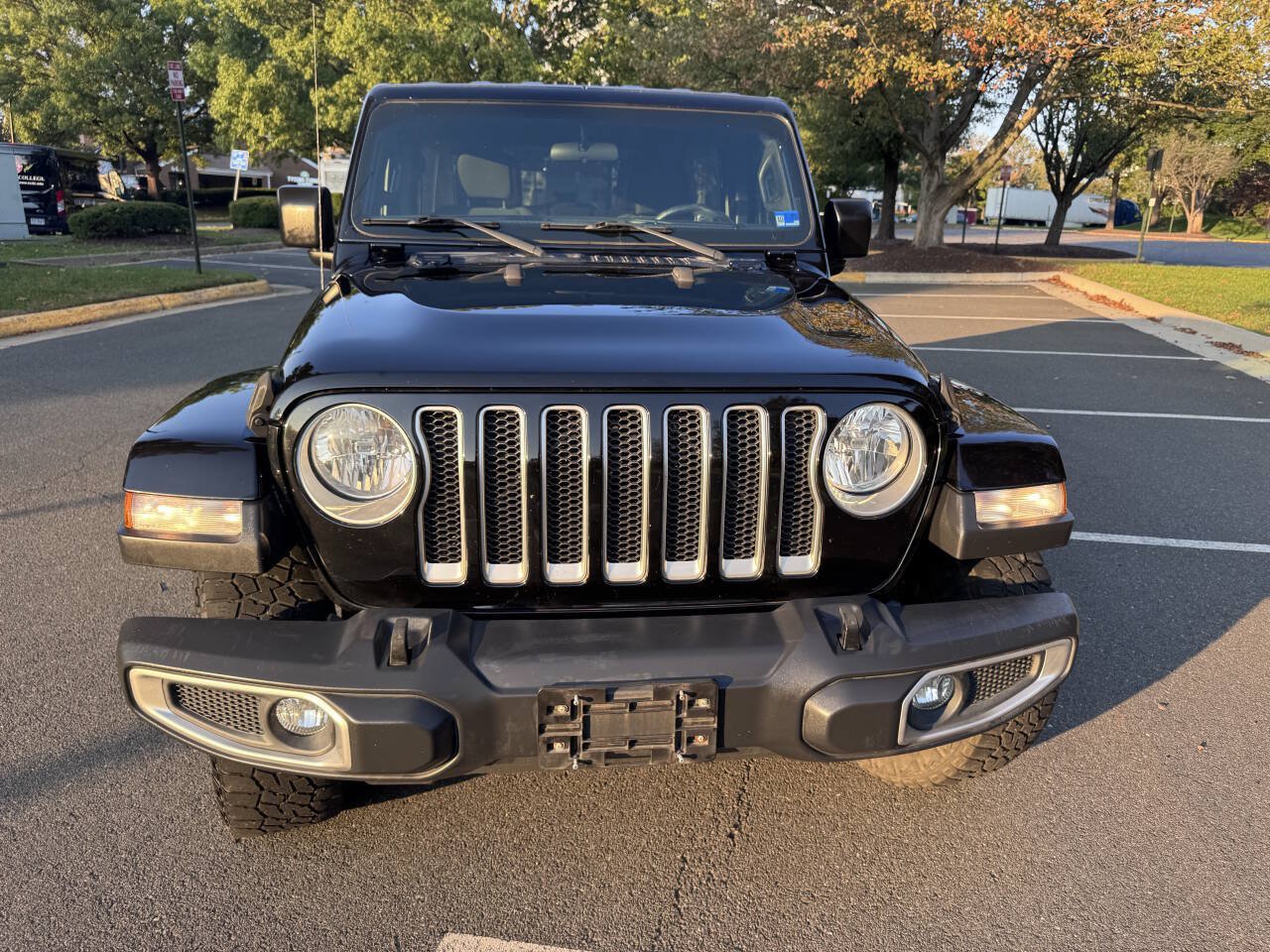 Used 2018 Jeep Wrangler Unlimited Sahara w/ Cold Weather Group AWD/4WD image 2