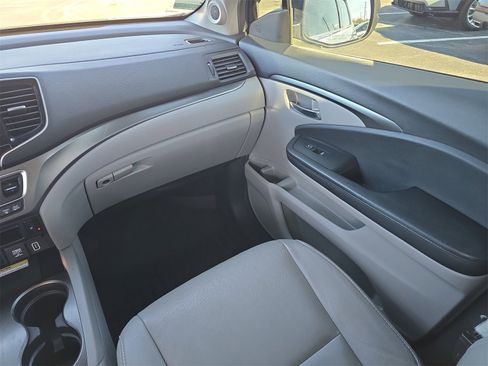 Certified 2022 Honda Pilot Special Edition image 12