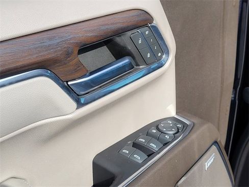 Used 2023 GMC Sierra 1500 SLT image 23