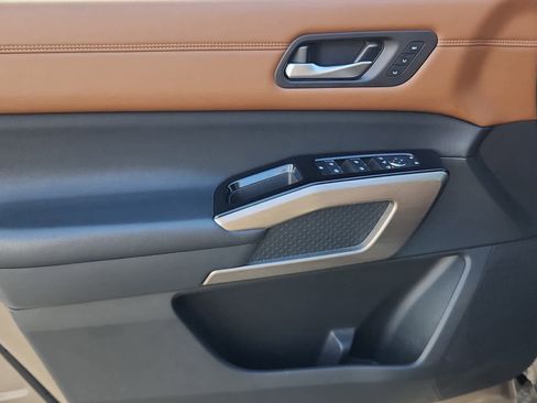 Used 2024 Nissan Pathfinder Platinum w/ Cargo Package image 11