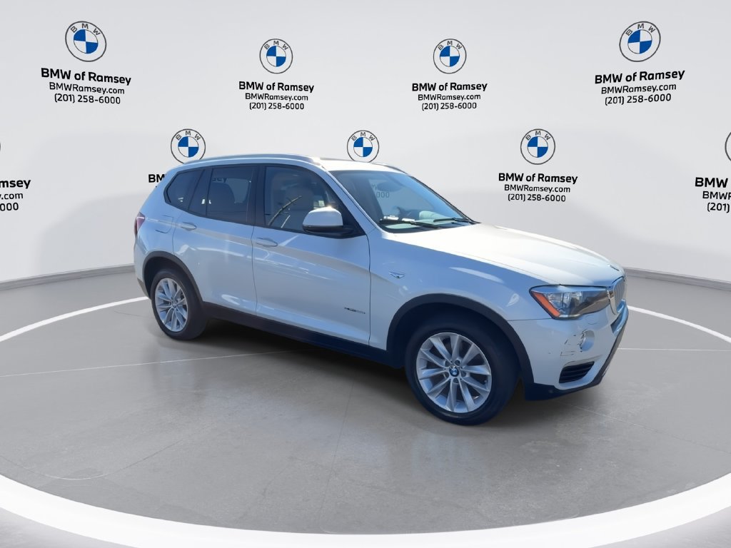 Used 2016 BMW X3 xDrive28i AWD/4WD image 2