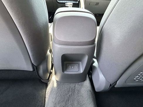 Used 2024 Hyundai Elantra SEL w/ Convenience Package FWD image 10