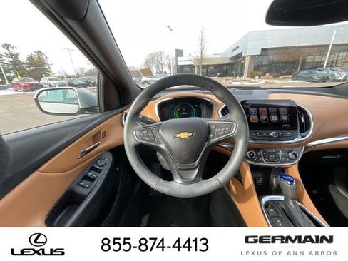 Used 2016 Chevrolet Volt Premier w/ Driver Confidence Package image 15