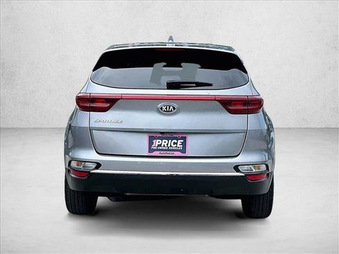 Used 2022 Kia Sportage LX AWD/4WD image 4