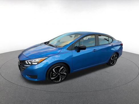 Used 2024 Nissan Versa SR image 8