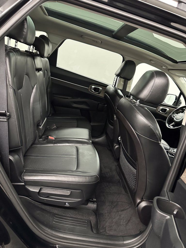 Used 2022 Kia Sorento S w/ Panoramic Sunroof Package AWD/4WD image 32