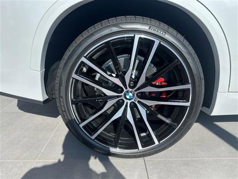 New 2026 BMW X5 M60i image 7