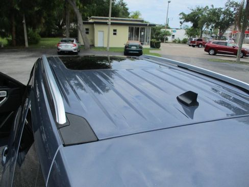 Used 2021 Ford Explorer Limited w/ Equipment Group 301A RWD image 46