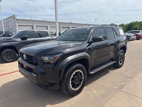 Used 2025 Toyota 4Runner TRD Off-Road AWD/4WD image 2
