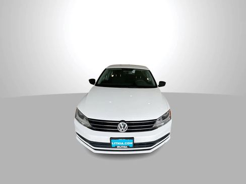 Used 2016 Volkswagen Jetta S FWD image 3