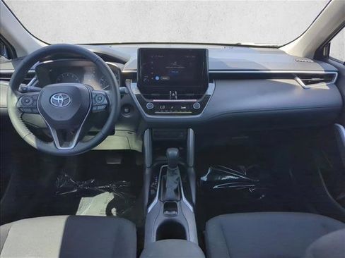 Used 2024 Toyota Corolla Cross LE AWD/4WD image 21