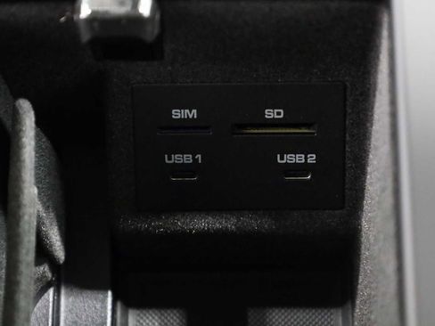 Certified 2026 Porsche Macan image 35