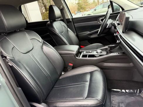 Used 2025 Kia Sorento EX image 20