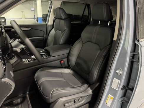 New 2025 Honda Pilot Touring image 27