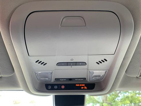 Used 2019 GMC Terrain SLT w/ Preferred Package FWD image 22