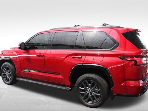 Certified 2023 Toyota Sequoia Platinum AWD/4WD image 13