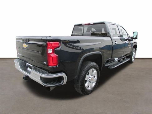 Used 2023 Chevrolet Silverado 2500 LTZ w/ LTZ Plus Package image 5