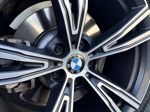 Used 2024 BMW 430i Coupe w/ Convenience Package image 4