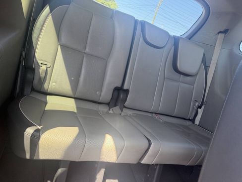 Used 2017 Kia Sedona EX FWD image 10