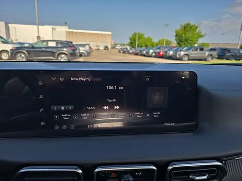 New 2026 Nissan Sentra SV FWD image 8