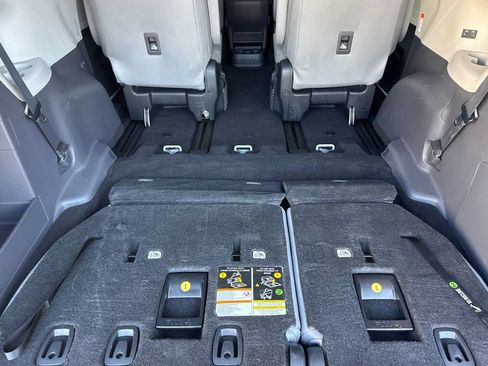 Certified 2022 Toyota Sienna XLE AWD/4WD image 15