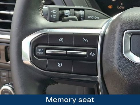 Used 2025 GMC Yukon Denali AWD/4WD image 7