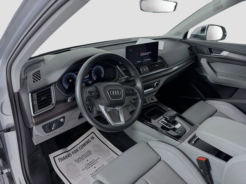 Used 2021 Audi Q5 Prestige w/ Prestige Package AWD/4WD image 9