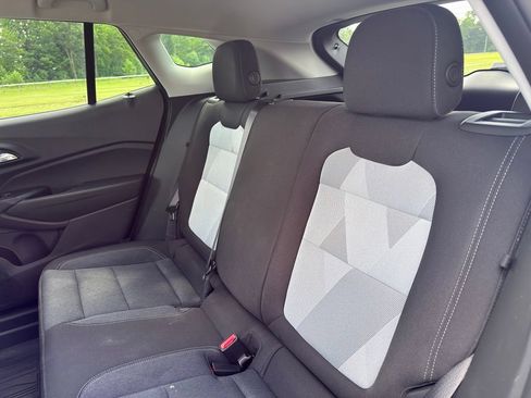 Used 2024 Chevrolet Trax LS w/ LS Convenience Package FWD image 26