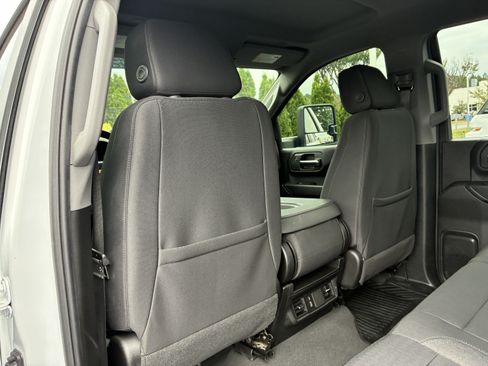 Used 2024 Chevrolet Silverado 2500 Custom w/ Custom Value Package AWD/4WD image 17