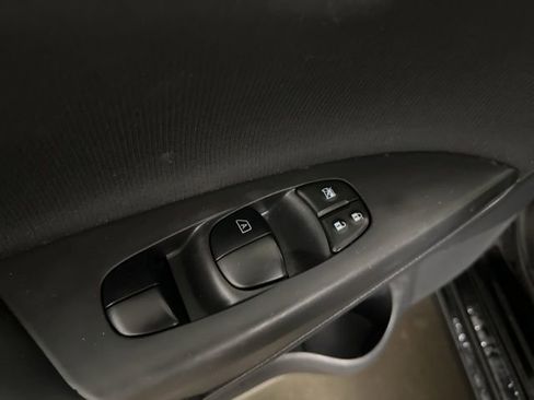 Used 2018 Nissan Sentra S FWD image 9